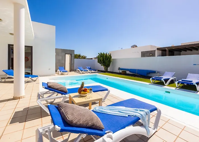 Aurora Villa *