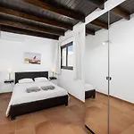 Villa Aurora