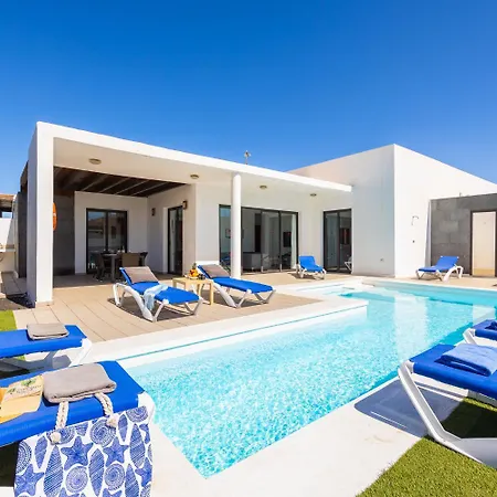 Aurora Villa *